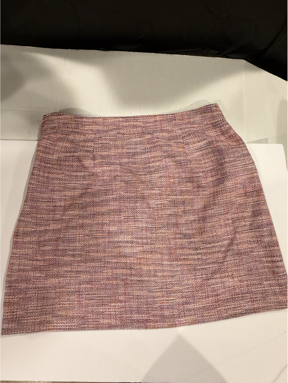 LOFT pink multicolor tweed mini skirt size woman 14, stylish tweed texture mini.
